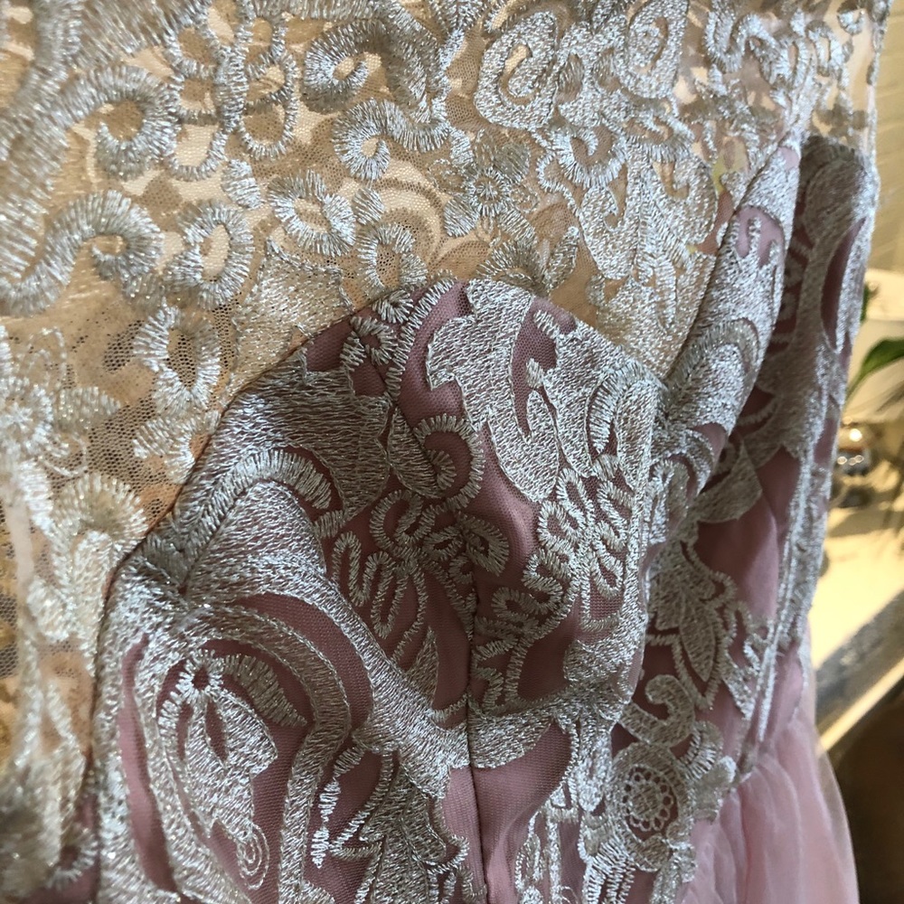 Dress - Picture 2 of 6